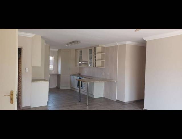 3 BEDROOM CLUSTER FOR SALE IN RAVENSWOOD